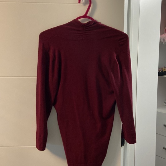 Nice Burgundy Sweater. - Picture 6 of 7